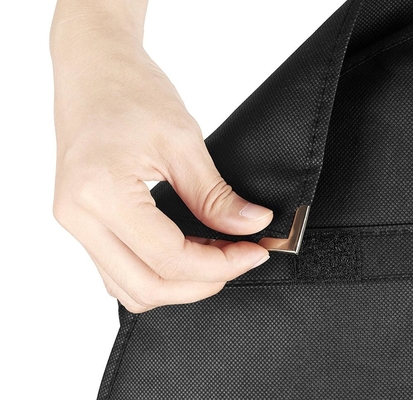 L'OEM antipolvere 260gsm di 60x100cm ha personalizzato la borsa del vestito degli uomini